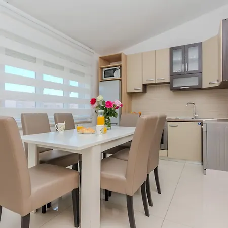 Mavracic 2 By Interhome * فير