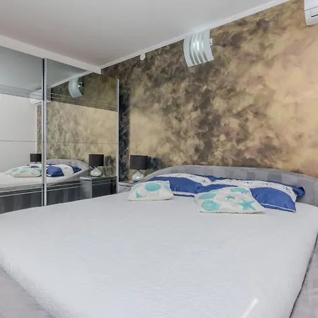 Mavracic 2 By Interhome Apartmán *
